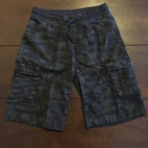 Boys size 8/10 camo drawstring cargo shorts
